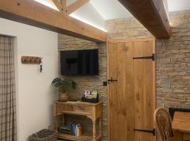 Tawny Lodge, Evesham Nr Cotswolds，位于伊夫舍姆的酒店