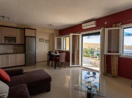 Sea View Apartment Central Sigri Near Beach，位于Sígrion的酒店