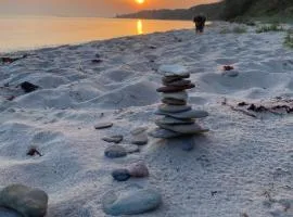 Anno 1782 Unique Romantic Glamping at the Manors Historic Barn