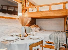 CABIN STUDIO in KL TOWER, Greenbelt, Makati! Max Capacity 6 pax!，位于马尼拉的酒店