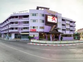 OYO 565 Trang Hotel
