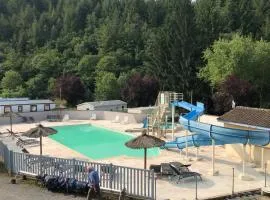 Chalet dans camping avec piscine