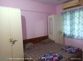 Bed And Breakfast At Pushpanjali Residency Phase 2 Bunglow A1,Ovale ,Ghodbunder Road Thane West，位于塞恩的酒店