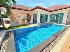 Holiday Pool Villa