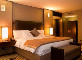 Hotel West End Near Delhi Airport，位于新德里德里英迪拉•甘地国际机场 - DEL附近的酒店