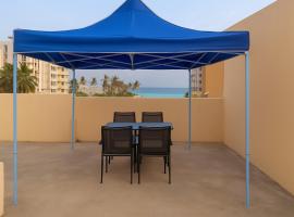 Beautiful Salalah Beach Villa-1 By Beautiful Salalah Tours，位于塞拉莱的酒店