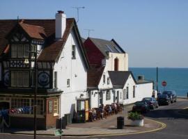 The Ship Inn - Sandgate，位于福克斯通的住宿加早餐旅馆