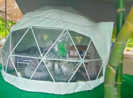 สวนบ้านเราแคมป์ Our Garden Camp，位于Ban Nong Khai Nao的豪华帐篷
