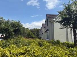 Spacious two bedroom home. Easy stroll from Kenmare town