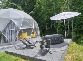 Glamping Dolina，位于Zawadka的豪华帐篷