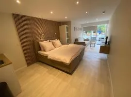 Studio Alexander with private indoor parking