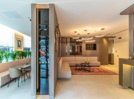 Madi city Hotel，位于拉奎拉拉奎拉普莱图罗机场 - QAQ附近的酒店