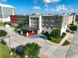 Holiday Inn Express & Suites Dallas NW - Farmers Branch by IHG