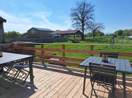 Gitécow，位于Saint-Cyr-les-Vignes的酒店