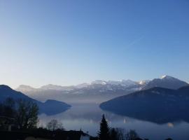 Ruhe-Oase mit traumhafter Sicht auf den Vierwaldstättersee，位于韦吉斯的酒店