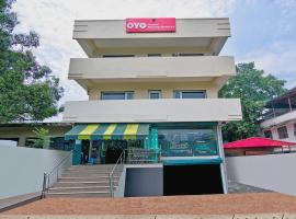 Super Hotel O Blessings Residency，位于Rājpur的酒店