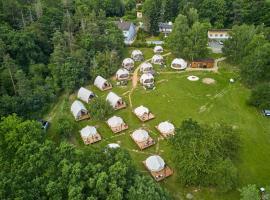 Glamping Slapy，位于斯拉皮的豪华帐篷