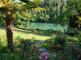Villa Rheinblick: Hidden Gem near Zurich，位于Herdern的别墅
