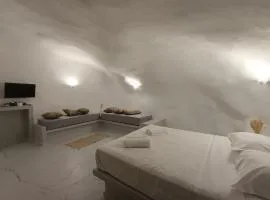 Santorini White Lotus