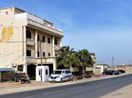 Hotel tiris