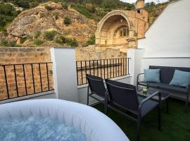 Alojamiento Jacuzzi Las Ruinas，位于卡索拉的酒店