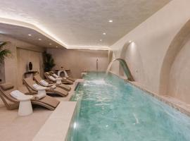 Evexia boutique hotel & Spa，位于埃亚玛琳娜奈奇多的酒店