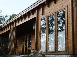 SUNCHILL luxury treehouse