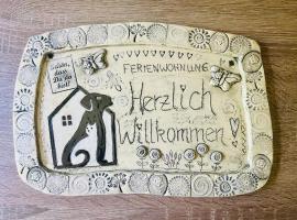 Ferienwohnung Zum Vierbeiner，位于皮尔纳的酒店