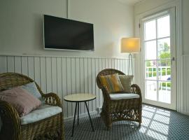 Ballen Badehotel Annex，位于Ballen的酒店