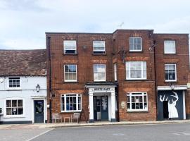 The white hart hotel，位于谢福德的酒店