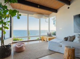 Malibu Villa with Beach Access and Ocean View，位于马里布的酒店