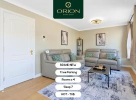 LUXE Townhouse - LONGER STAYS and REDUCED PRICES Only by Visiting ORION SHORT STAYS, 4 Rooms, Fully Equipped, HOT-TUB, Games Room, EV Power Point, Centrally Located, Newly Renovated and ONLY 5 Mins to STANNERGATE Ports，位于邓迪的酒店