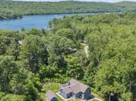 Oscawana Lake Escape，位于Putnam Valley的酒店