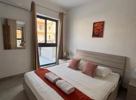 Cozy and Bright Central Room, Shared Flat，位于姆西达的酒店