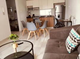 Departamento cerca de la playa，位于Cedro的酒店