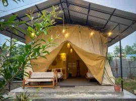 Glampin By Tharu Garden