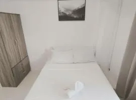 Cozy Room with Balcony in Iloilo City Condo