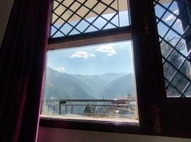 Hatu View Homestay，位于纳尔卡恩达的酒店
