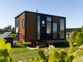 Vintners Retreat by Tiny Away，位于Burnham的酒店