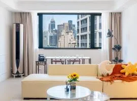 Sunny Abode-外滩景观公寓，距离豫园300米，现代豪华三卧两卫住宅