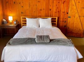 Joshua Tree Ranch House Motel - Downtown - Room #7，位于约书亚树的酒店