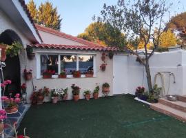 La Cubertilla en Madrid，位于Navas del Rey的山林小屋