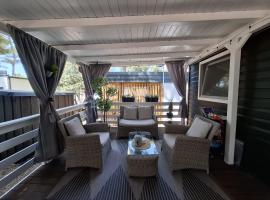 Mobile home MA -JA，位于比奥格勒·纳·莫鲁的酒店