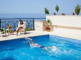 Sunny Villa Violet