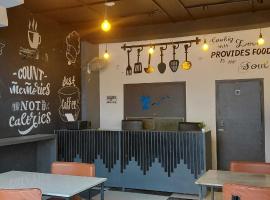 Hotel O Euphoria inn，位于莫拉达巴德的酒店