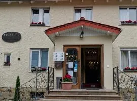 卡瓦利诺Il酒店