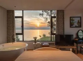 Dali Blue House Sea View B&B