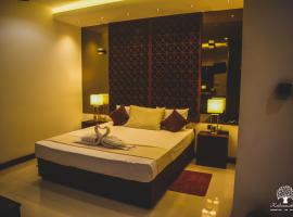 Kethumathiya Banquet Hall, Pub & Restaurant，位于Yakwala的酒店