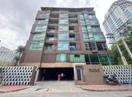 Bangkok Focus Ploenchit Condo
