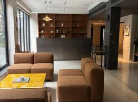 Wellesley Hotel